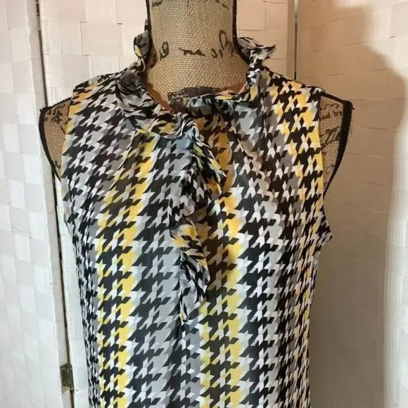 banana republic sleeveless blouse size small - Picture 7 of 7